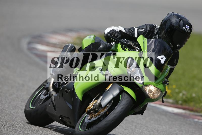 /Archiv-2024/29 12.06.2024 MOTO.CH Track Day ADR/Gruppe blau/4